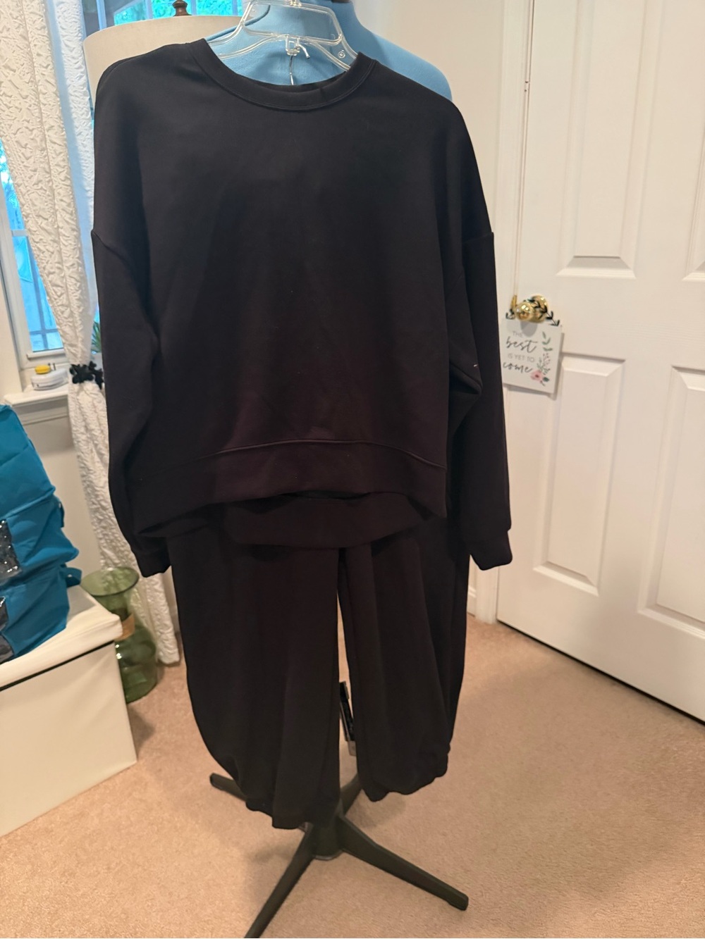 Classic Women's Black sweatsuit .